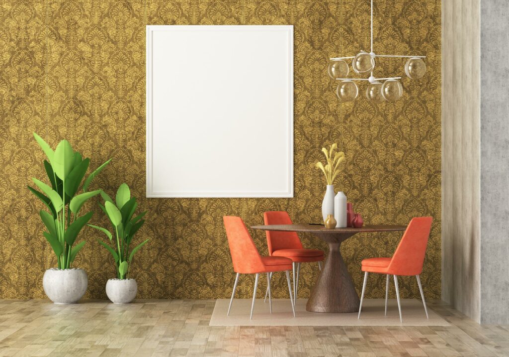 Habitación con papel pintado de color mostaza en Burriana.