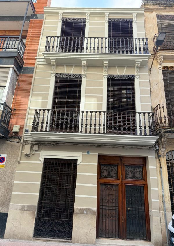 Renovación de fachada Diago Pintures Castellón